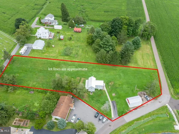 108 Cemetery Rd, Accident, MD 21520