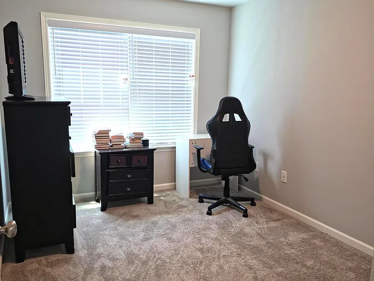 430 Village Creek Dr #B — Photo 24