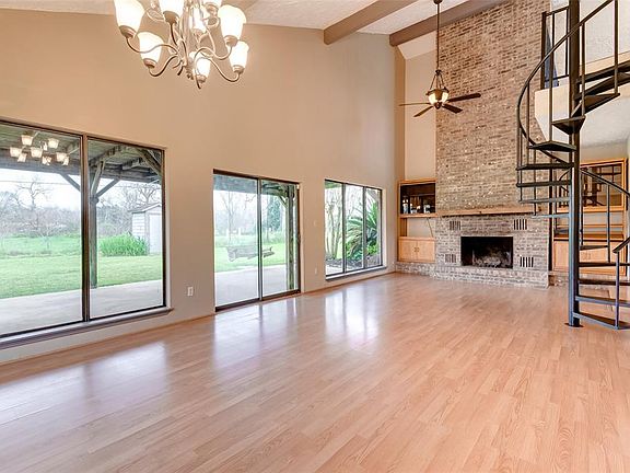 3rd image of 859 Caney Trail Dr