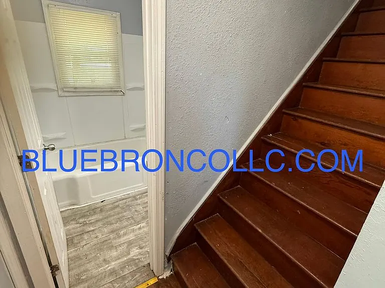 124 S Forest Ave — Photo 7