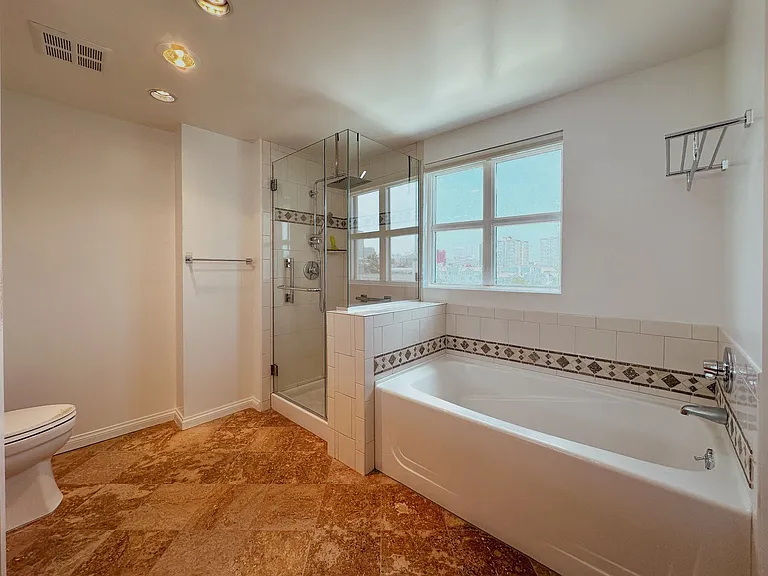 555 Front St #602 — Photo 30