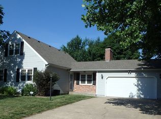 2701 SW Tutbury Town Rd, Topeka, KS 66614