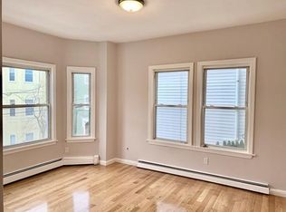101 Marlborough St #1, Chelsea, MA 02150