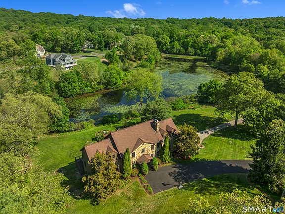 2nd image of 194 Quaker Farms Road