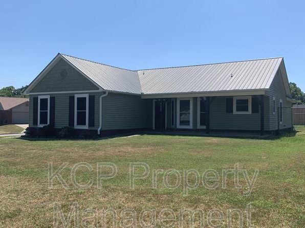 2311 Broken Hill Dr, Van Buren, AR 72956