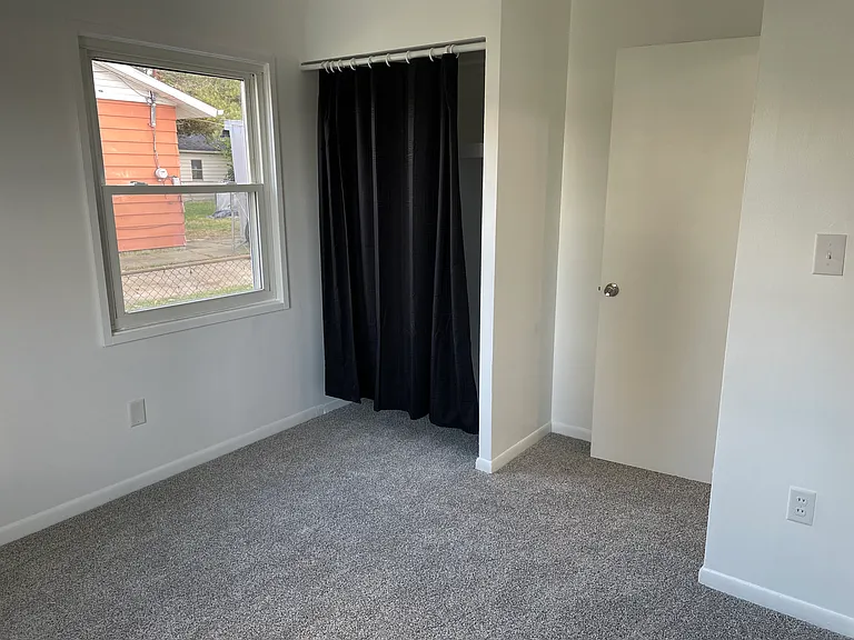 981 Parnell Dr — Photo 11