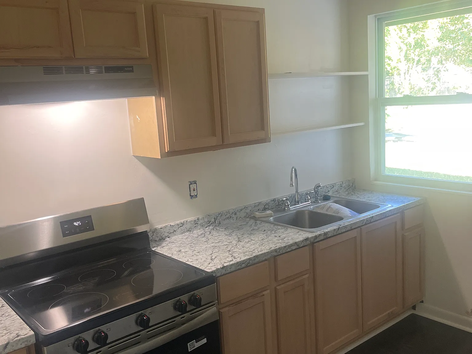 2 bed, 900 sqft, $1,250 — Photo 4