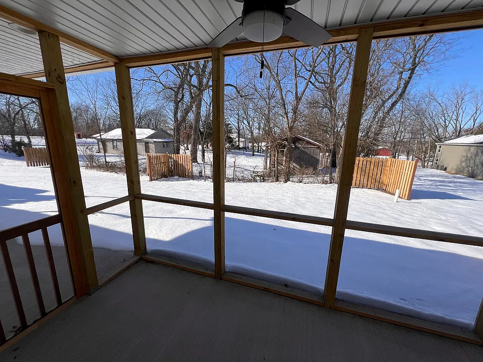 304 Screen Patio_01142025