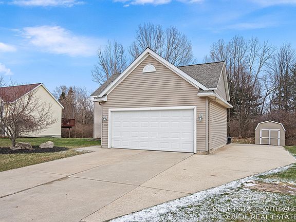 4th image of 6948 Shady Knoll Dr SE