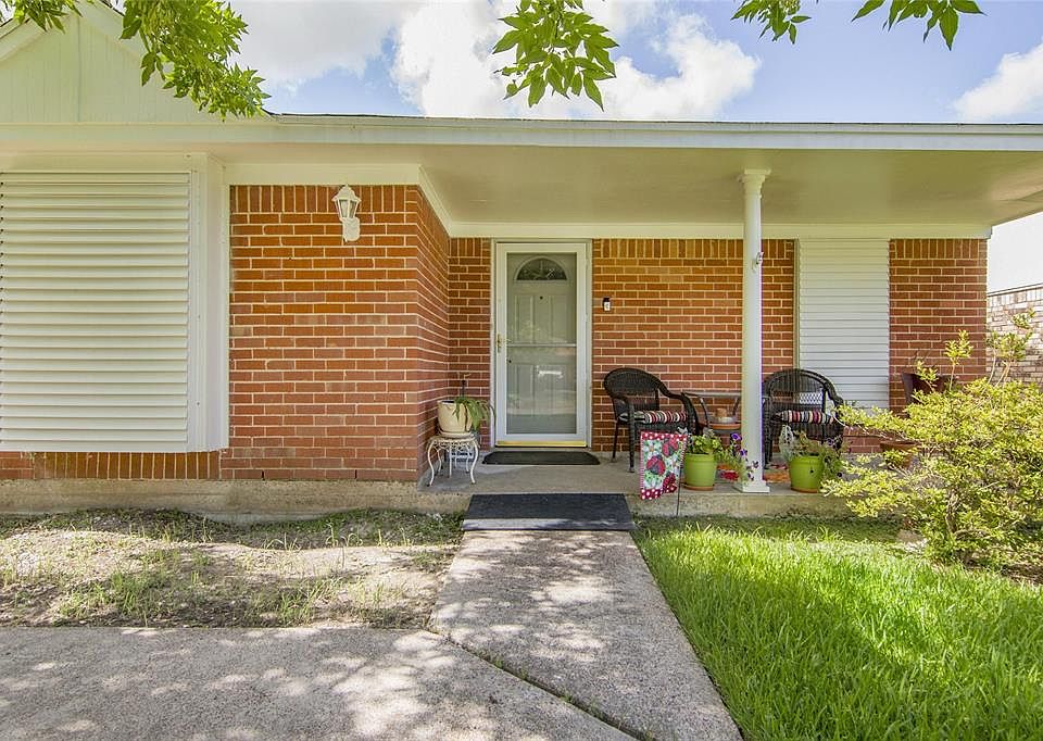 1st image of 2717 Fairfield Ave