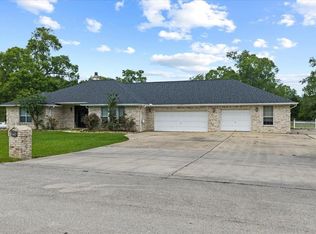 1607 Delta St, Cove, TX 77523