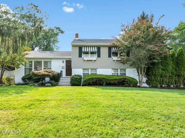 55 S Lake Dr, Red Bank, NJ 07701