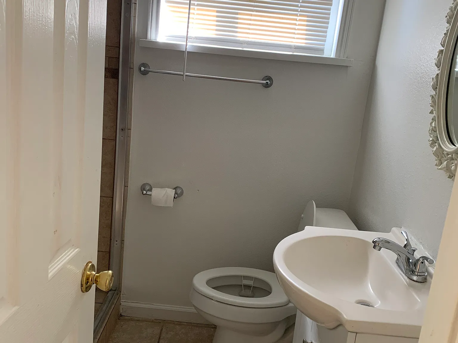 3 bed, 1201 sqft, $1,450 — Photo 1