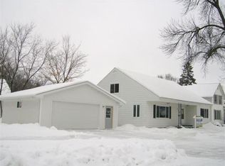 208 E Circle St, Appleton, WI 54911