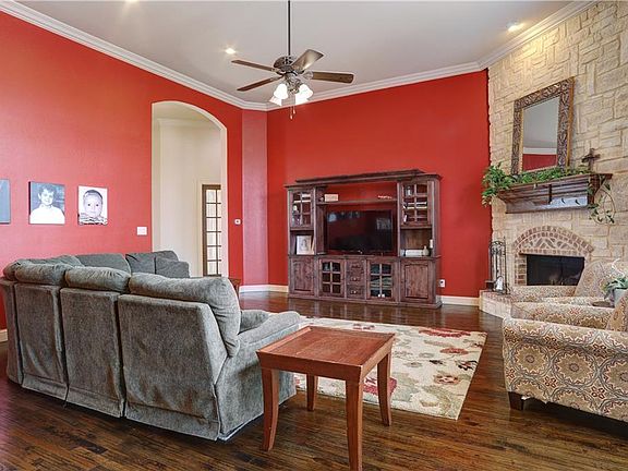 3rd image of 4703 Ravensthorpe Dr