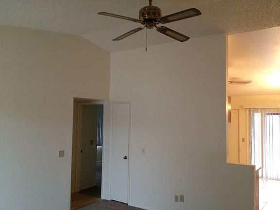 Living Room high ceilings