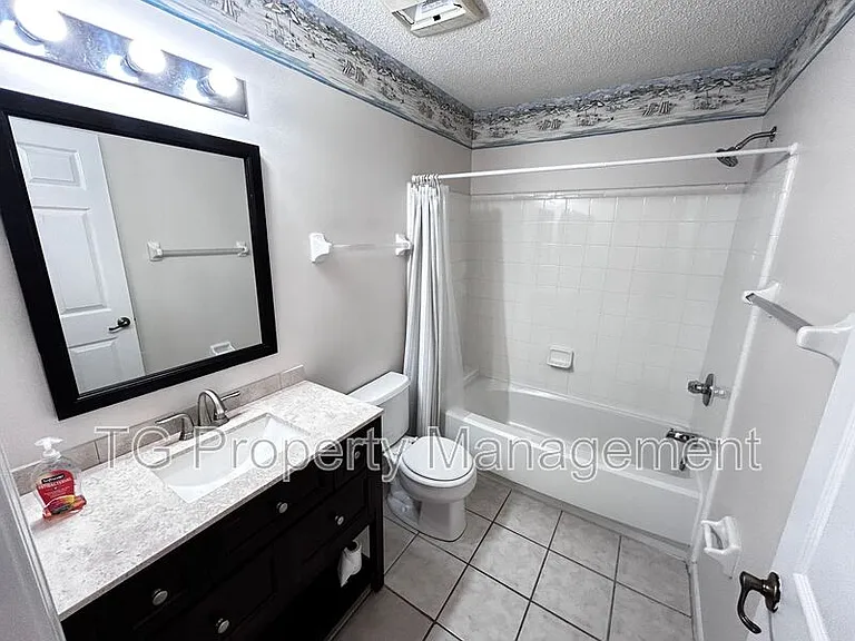 1449 Blue Heron Ln E — Photo 38