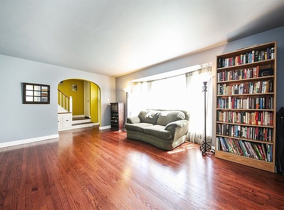 2nd image of 1616 Manchester Ave