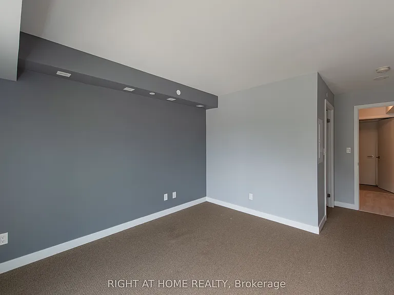 118 Varna Dr #101 — Photo 21