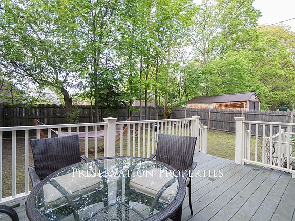 Deck low 331Cabot