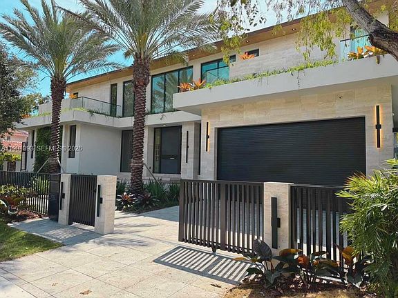 2nd image of 770 Lake Rd