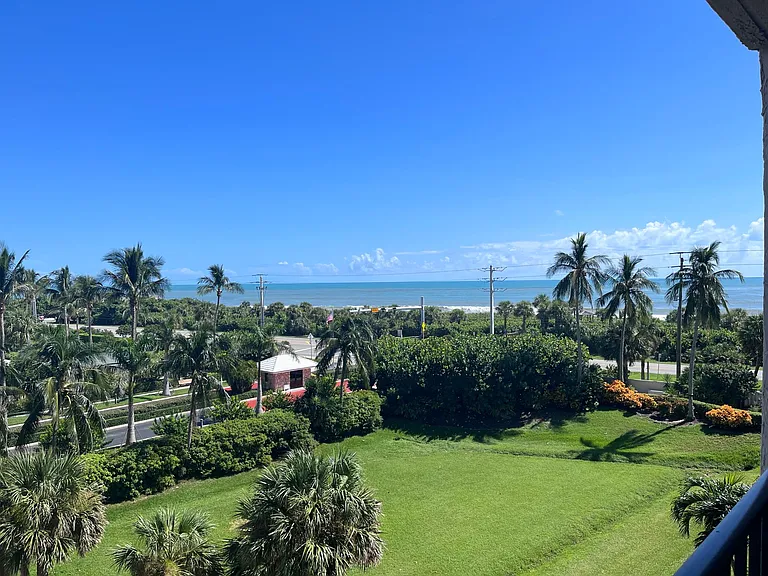 5047 N Highway A1A #404 — Photo 1