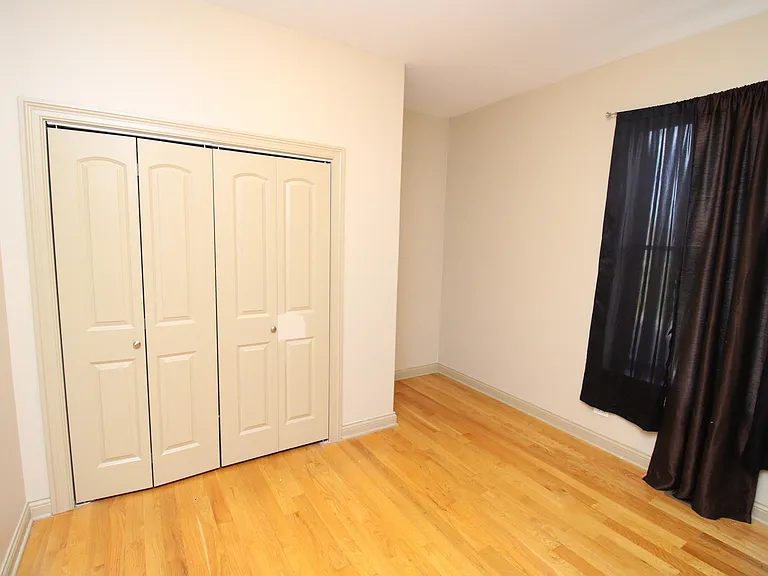4622 W Schubert Ave #1 — Photo 7