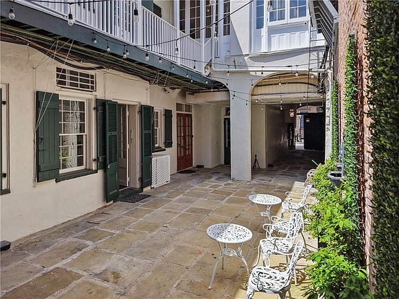 4th image of 818 Bourbon St #1A