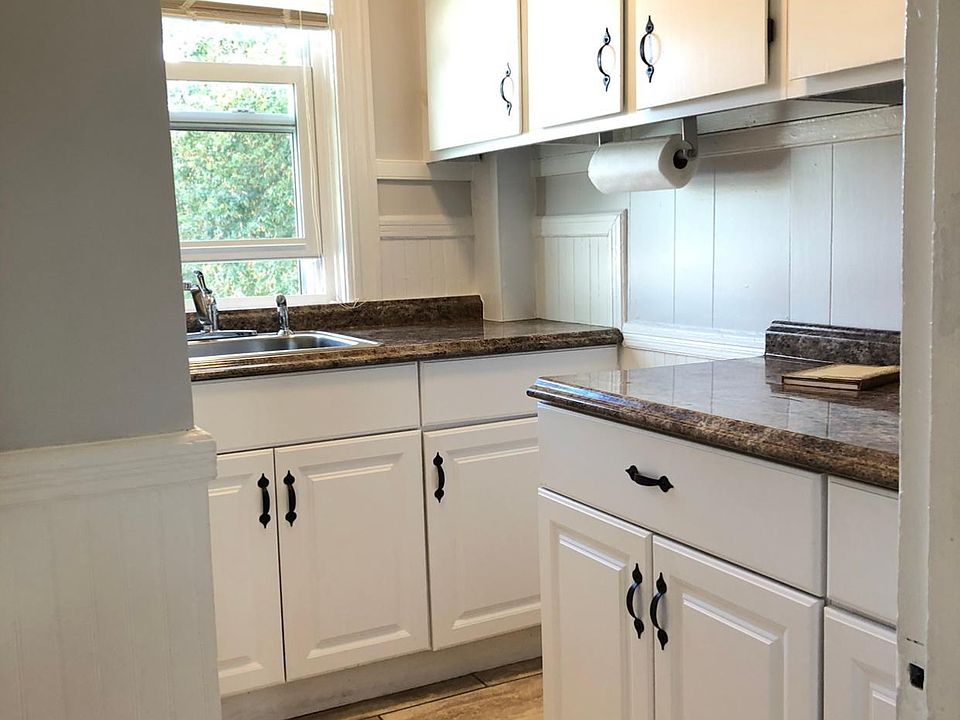 Pantry kitchenette