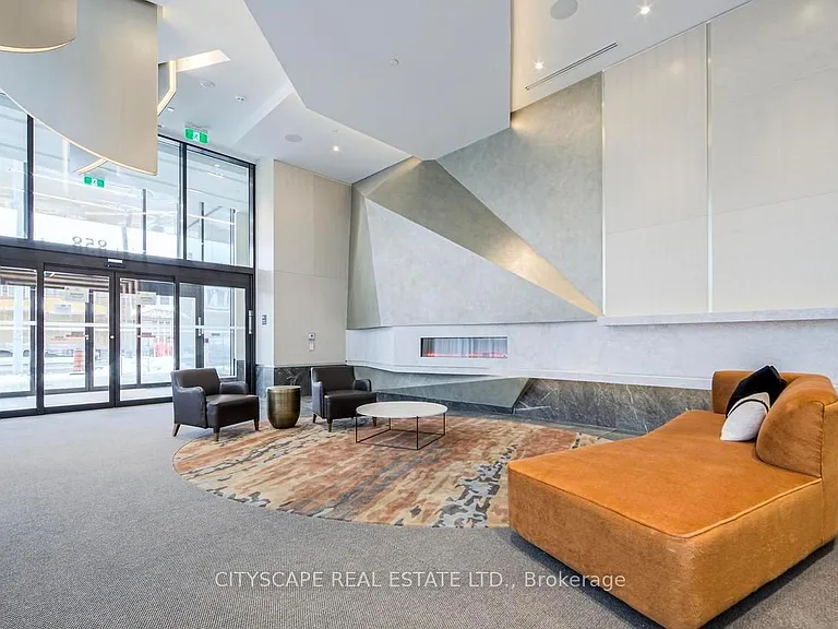 858 Dupont St #316 — Photo 14