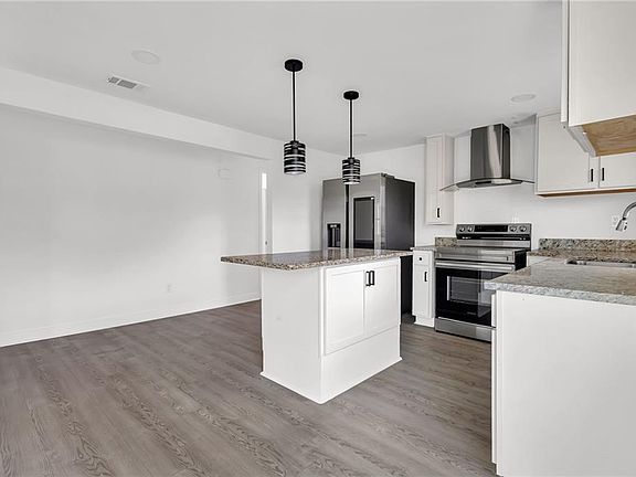 4th image of 638 Dobbins Mill Rd