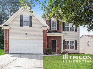 2816 Forest Grove Ct, Charlotte, NC 28269