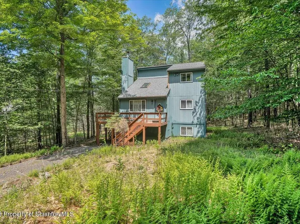 102 Sunset Dr, Gouldsboro, PA 18424