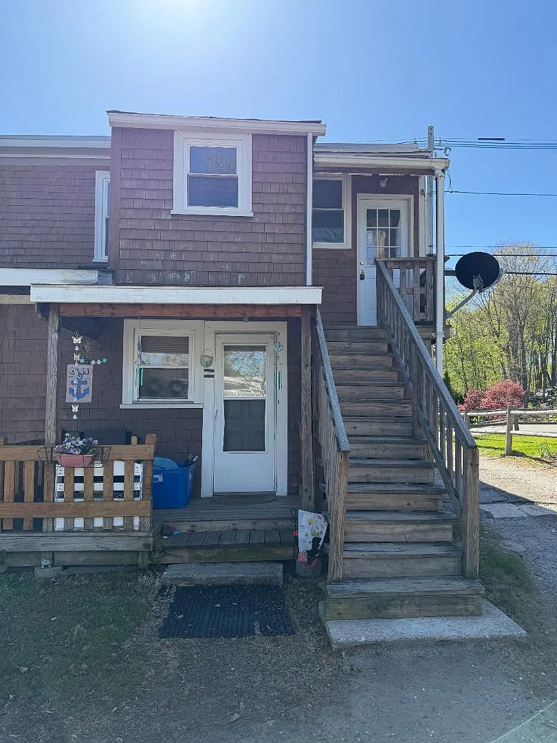 27 Esmond St - 27 Unit 2 — Photo 4