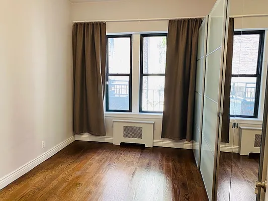 Rented by Bank Neary | media 54