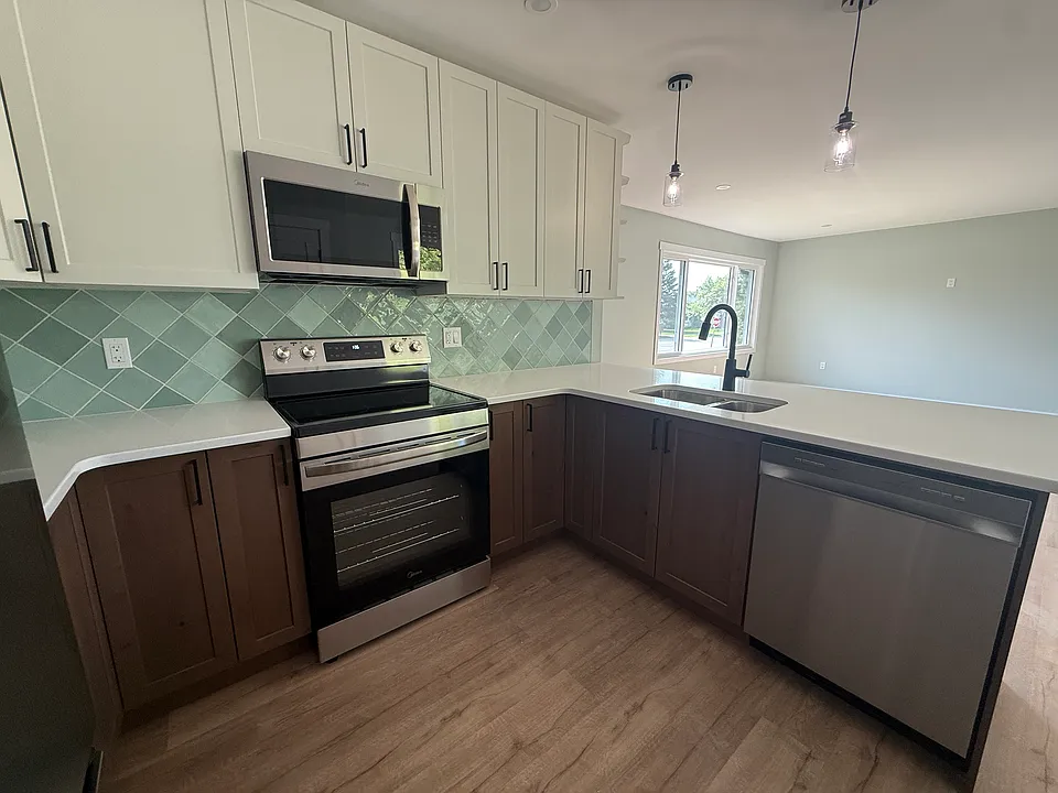 5112 52nd Ave