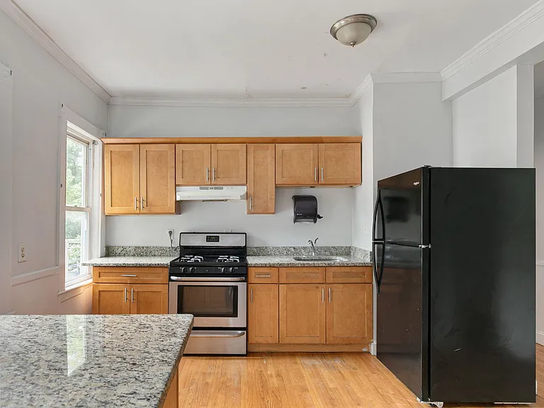 6 Glines Ave #1 — Photo 6