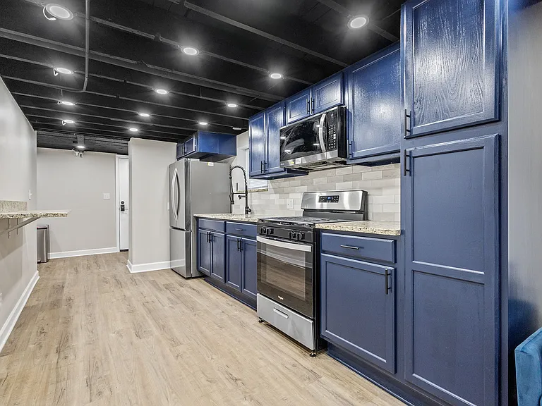 6039 Jackson Ave — Photo 26