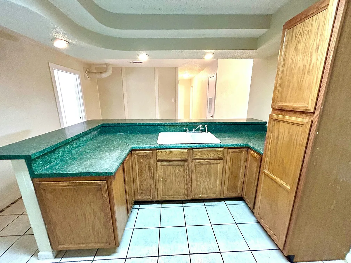 Building Photo - 4631 Argonne Dr #3