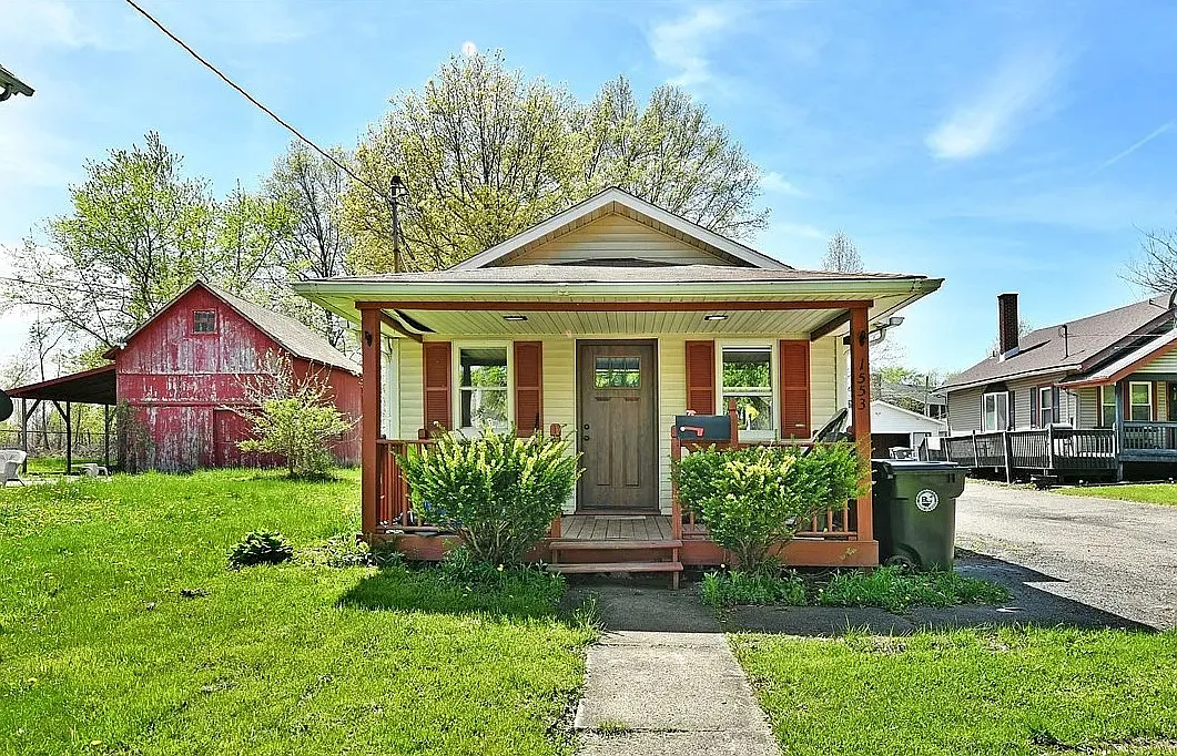 1553 Parkman Rd NW — Photo 1