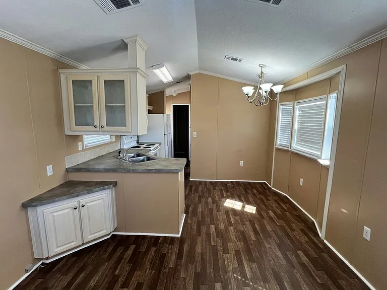Avon Park Village II — Photo 106