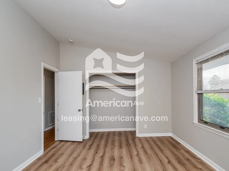1523753_012_wm_-_bedroom_13403383.jpg