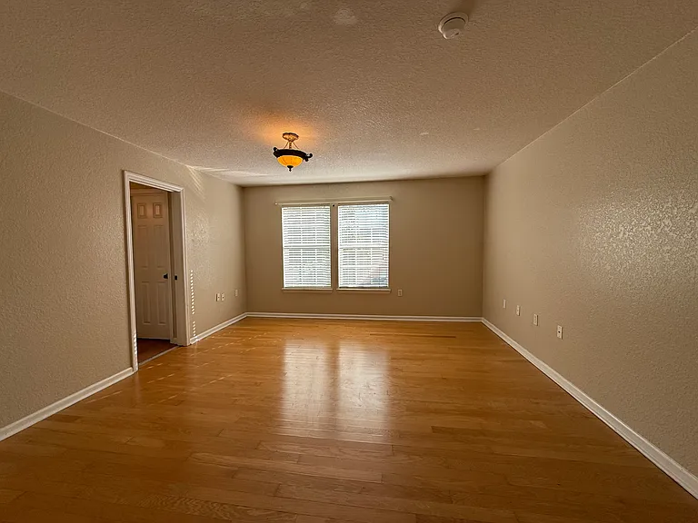 6240 Ashbury Palms Dr — Photo 8