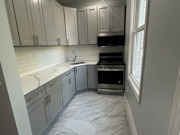 530 Kennedy Blvd #2 — Photo 7
