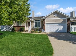 9517 Larch Ln, Johnston, IA 50131