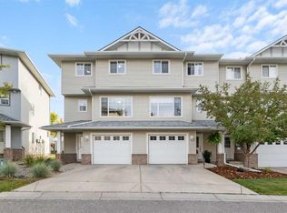 70 W Crystal Shores Cv, Okotoks, AB T1S 2B4