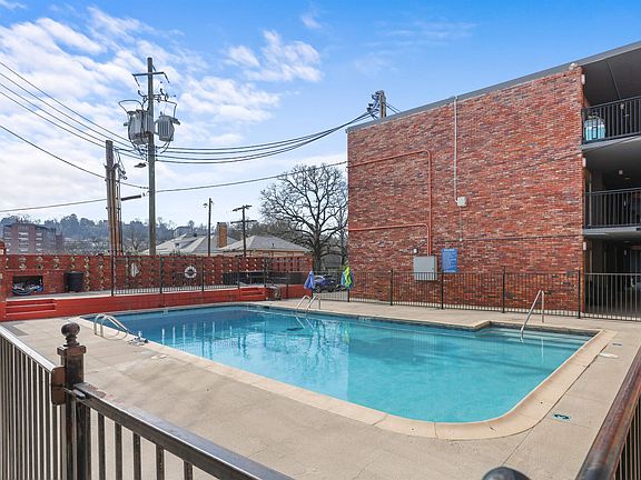 5th image of 2990 Rhodes Cir S Unit 310