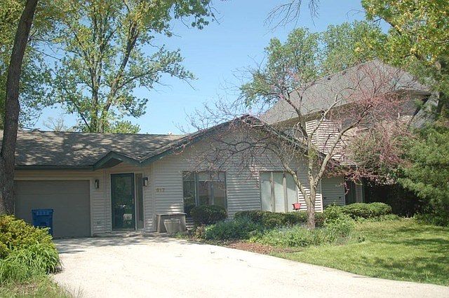 1st image of 617 Hillside Dr