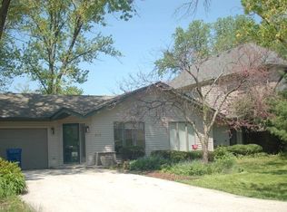 617 Hillside Dr, Hinsdale, IL