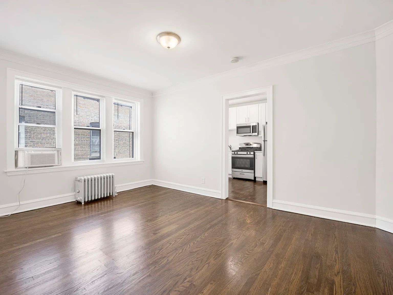 3 bed, $1,995 — Photo 2